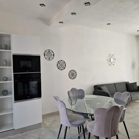La Maddalena Holiday Home Vakantiehuis